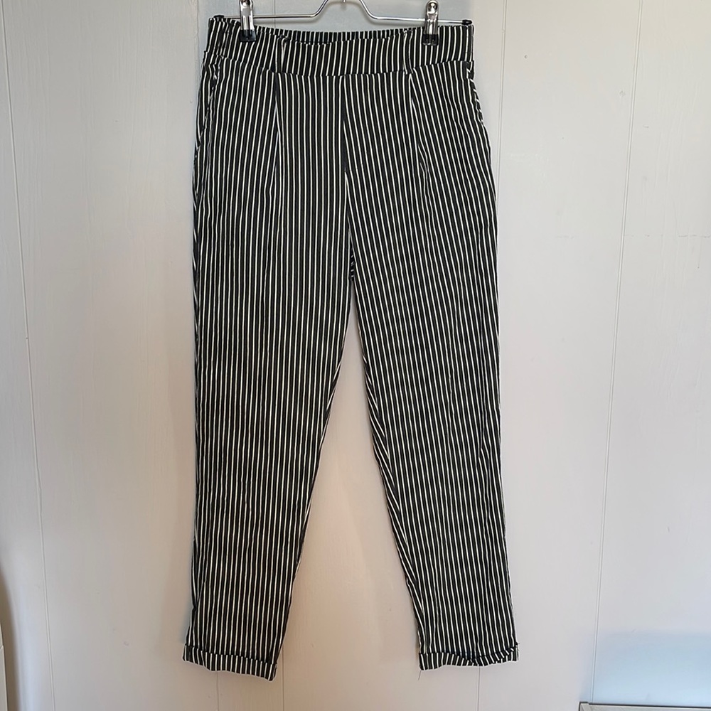Stretch pinstripe cropped mid rise pants